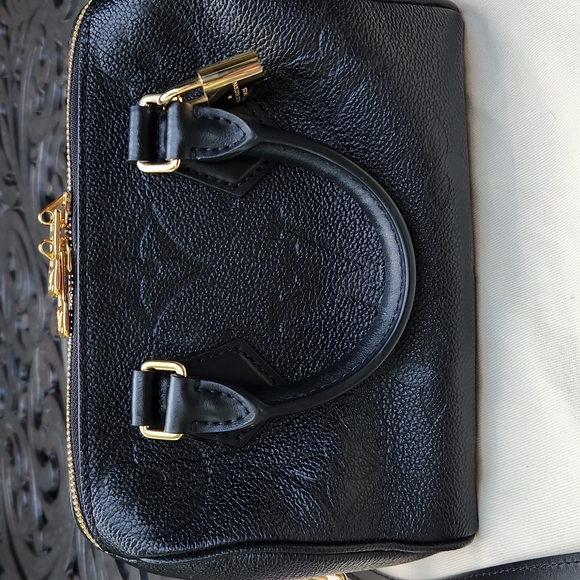 FINAL DROP Authentic LV Speedy 20 Bandoliere Giant Empreinte. Like NEW - Picture 3 of 12